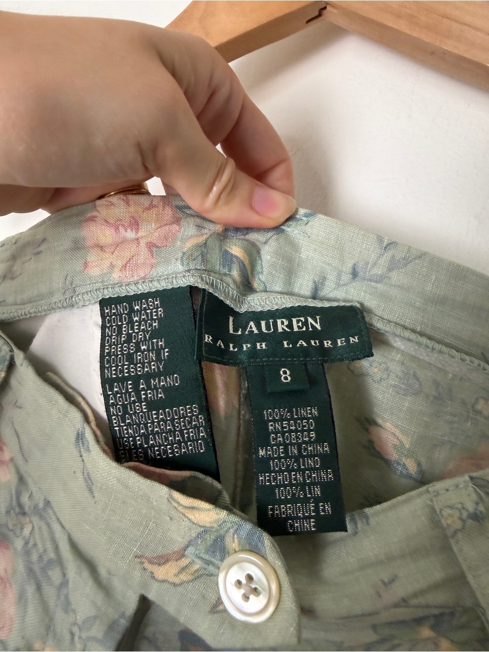 Vintage Ralph Lauren Light Sage Linen Floral Shorts - Picture 3 of 3